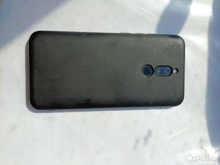 Xiaomi Redmi 8, 3/32 ГБ