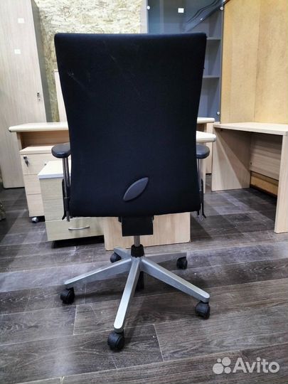 Компьютерное кресло