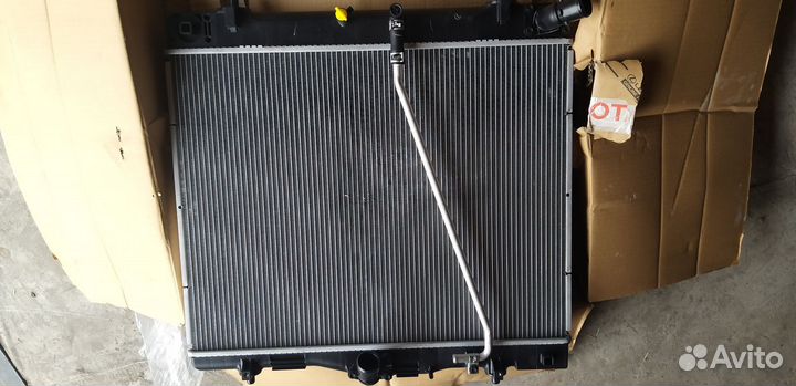 Радиатор основной на автомобиль тайота хайс