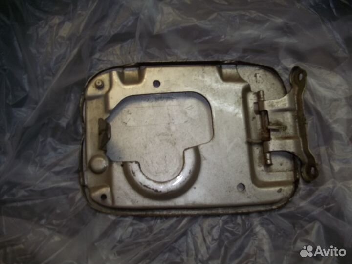 Лючок бензобака Мазда Миления,Кседос 9