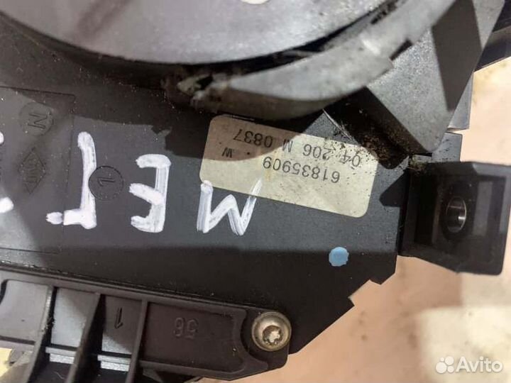 Подрулевой переключатель поворотников Renault