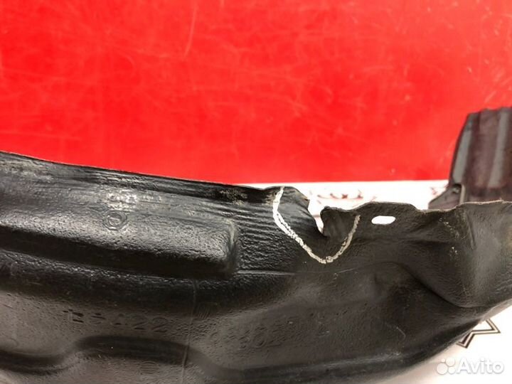 Подкрылок (локер) передний левый Toyota Camry XV40