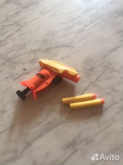 Игрушечный пистолет нерф