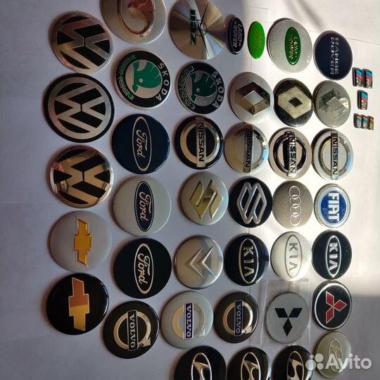 Наклейка на заглушку диски