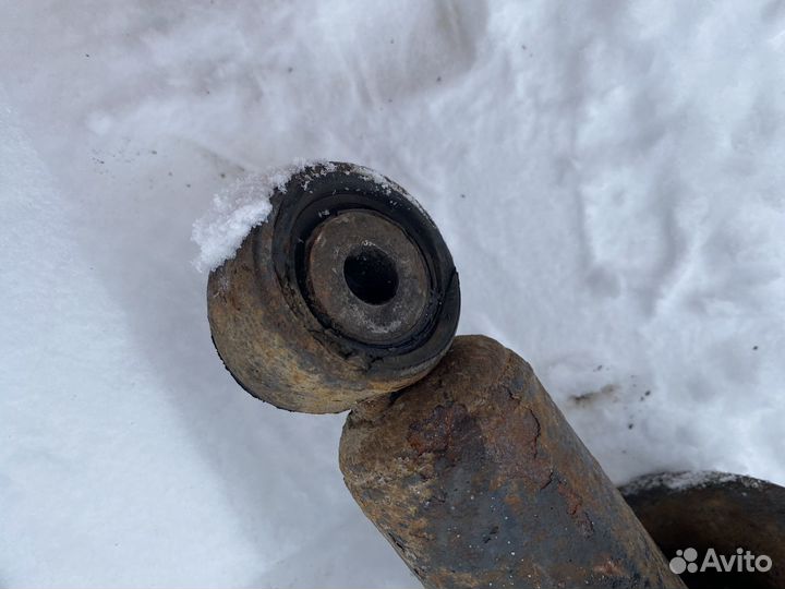 Амортизатор передний infiniti Qx 56 ja 60