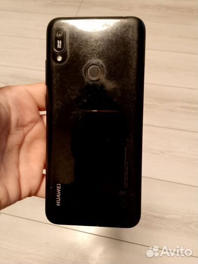 HUAWEI Y6, 2/8 ГБ