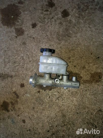 Главный тормозной цилиндр Kia Cerato