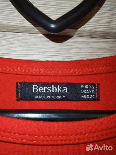 Платье bershka