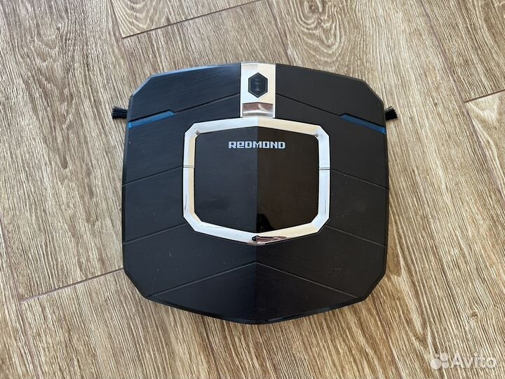 Робот пылесос Redmond RV R250