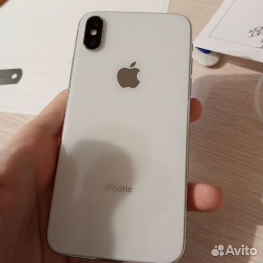 iPhone X, 64 ГБ