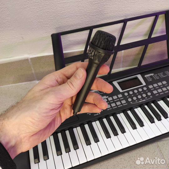 Синтезатор новый 61 клавиша