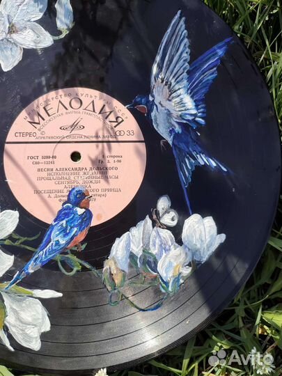 Виниловая пластинка с росписью 