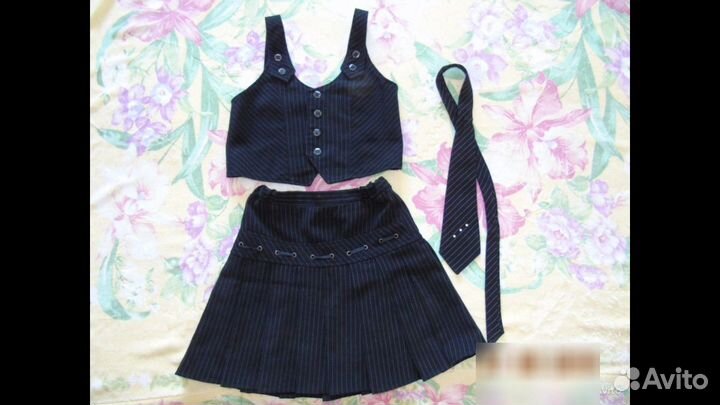 Школьная форма 5 предметов ченая в белую полоску