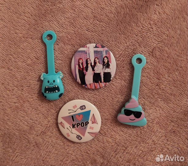 Значки и скрепыши