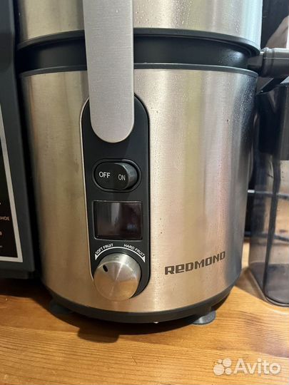 Соковыжималка Redmond RJ-M908