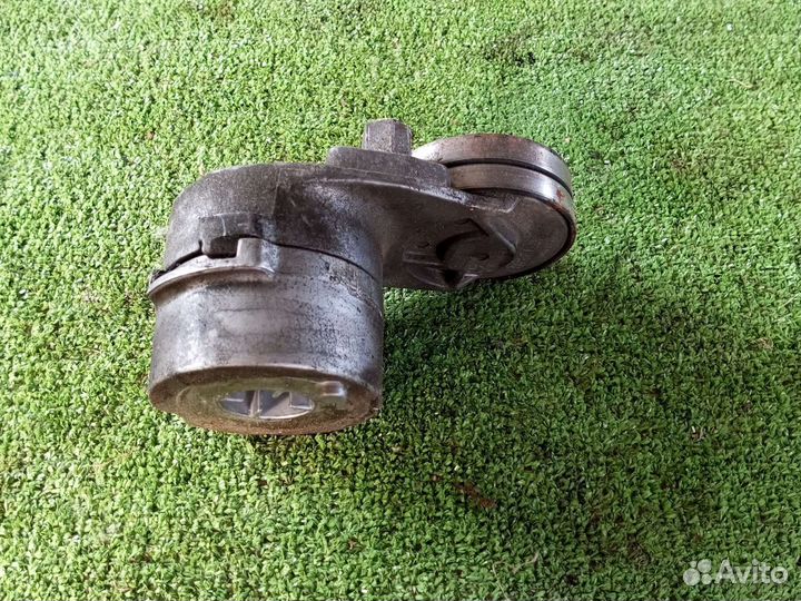 Натяжитель ремня Audi A6