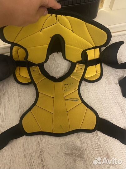 Нагрудник хоккейный bauer supreme