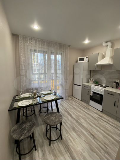 2-к. квартира, 55 м², 11/17 эт.