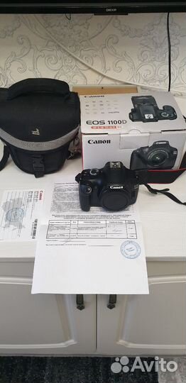 Canon eos 1100d