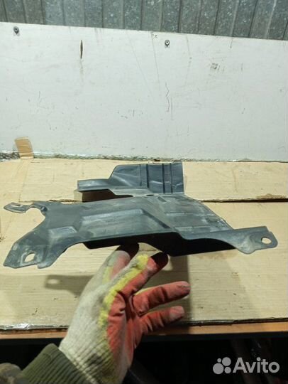 Пыльник (кузов наружные) Toyota Highlander 2GR-FE