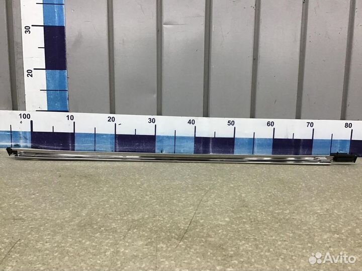 Молдинг задней правой двери Toyota RAV 4 2018