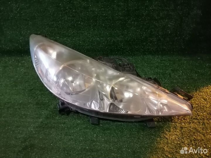 Фара правая 89900873 Peugeot 207 WC WK
