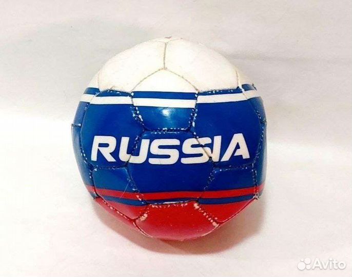 Мячи футбольные Demix Russia и Nike Joga Bonito