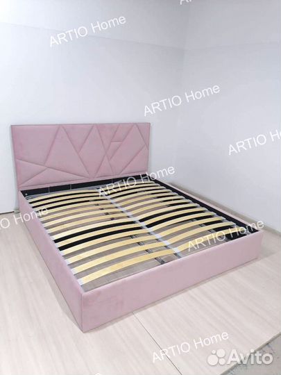 Кровать двуспальная