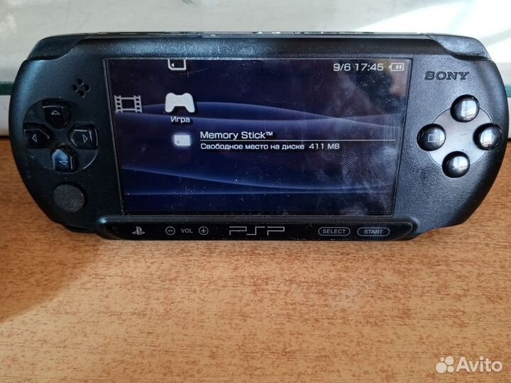 Sony PSP e 1008