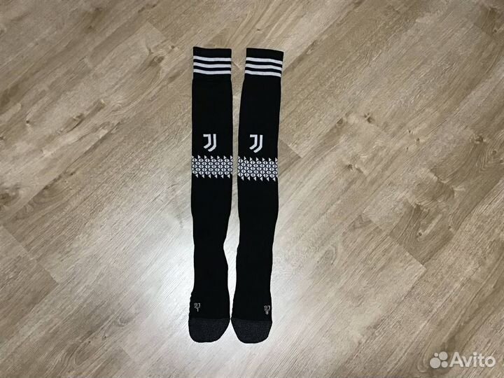 Футбольные гетры adidas Juventus