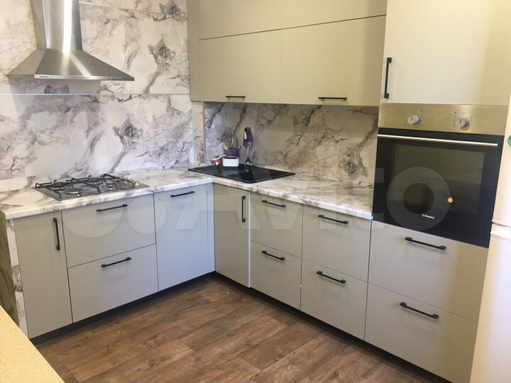 4-к. квартира, 72,1 м², 2/5 эт.