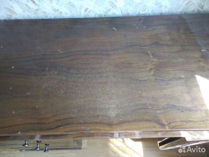 Письменный стол