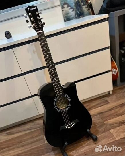 Гитара belucci. Металлические струны