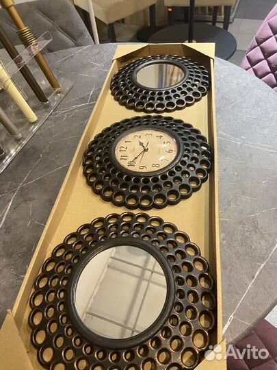 Часы настенные и зеркала
