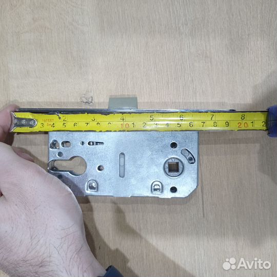 Замок врезной для межкомнатных дверей