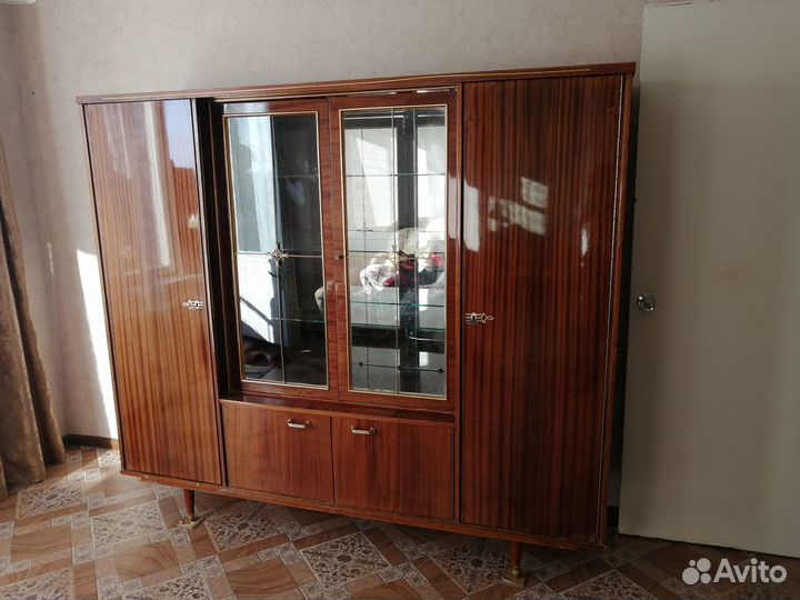 Шкаф сервант хельга СССР