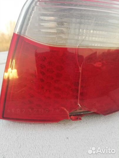 Задний правый фонарь на kia rio 3