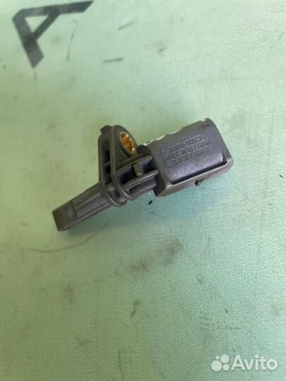 Датчик ABS правый Volkswagen Touareg 7L дорест