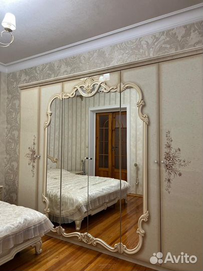 Спальный гарнитур