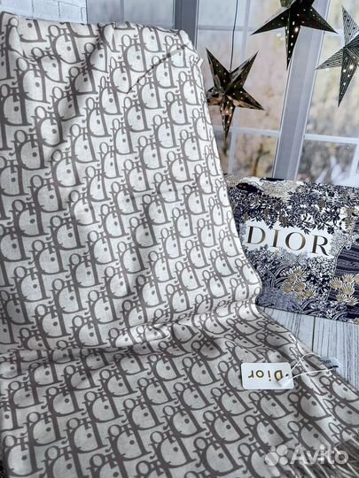 Палантин christian dior бежевый