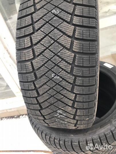 Шины Pirelli 235/65R18 зимние для Lexus RX 300 350
