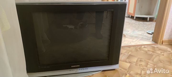 Телевизор samsung