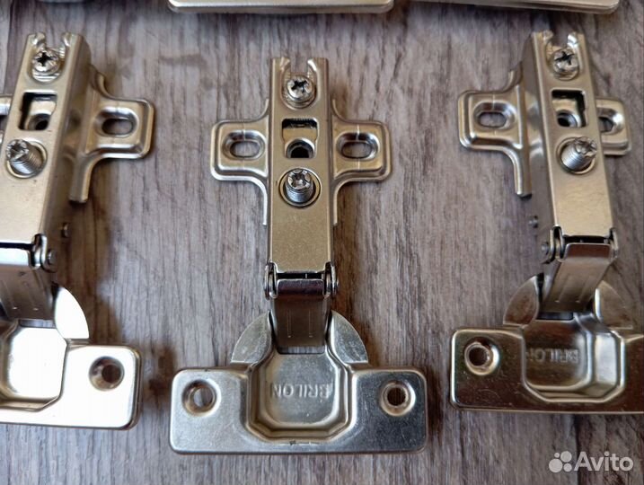 Петля мебельная брилон