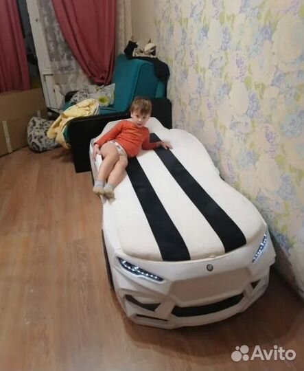 Кровать машина с матрасом и ящиком 178 87 Новая