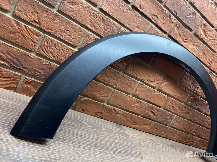 Накладка крыла переднего левого Renault Kaptur