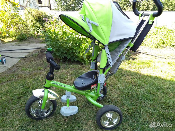 Детский трёхколёсный велосипед с ручкой