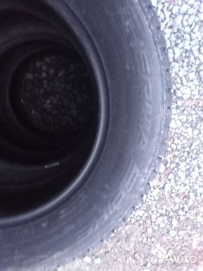 Nitto Therma Spike 225/65 R17