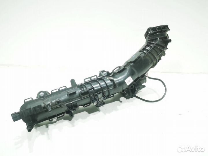 Впускной коллектор BMW 5 G30/G31 G30 2019