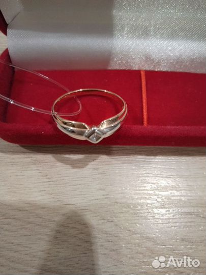 Серебряное кольцо женское 925