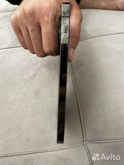 Телефон iPhone 12 pro 256gb